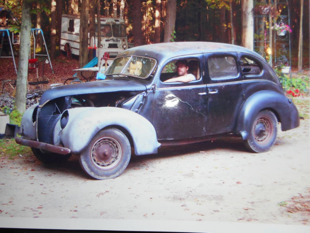 1938 ford deluxe 4-door sedan 1938 Ford Model 81 A deluxe