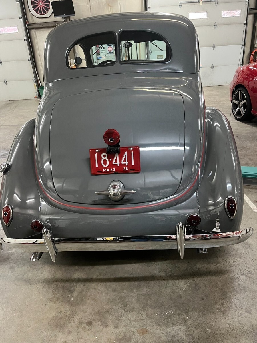 1938 Ford Deluxe Red Pin Stripe - also chrome - photo 5