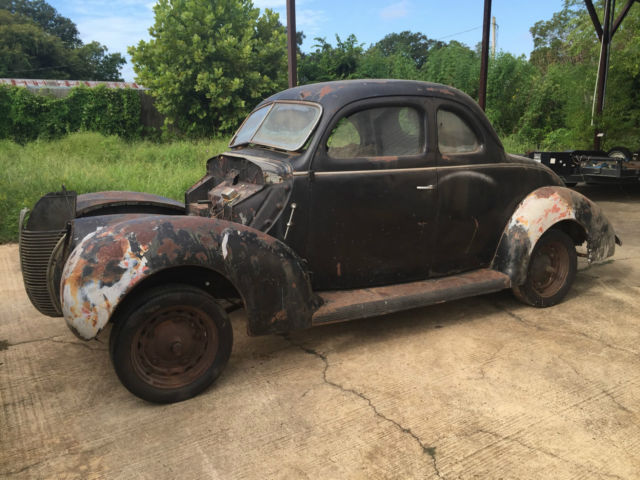 1938 Ford deluxe coupe, barn find type project for street rod hot rod or rat rod 1938 Ford Model A deluxe