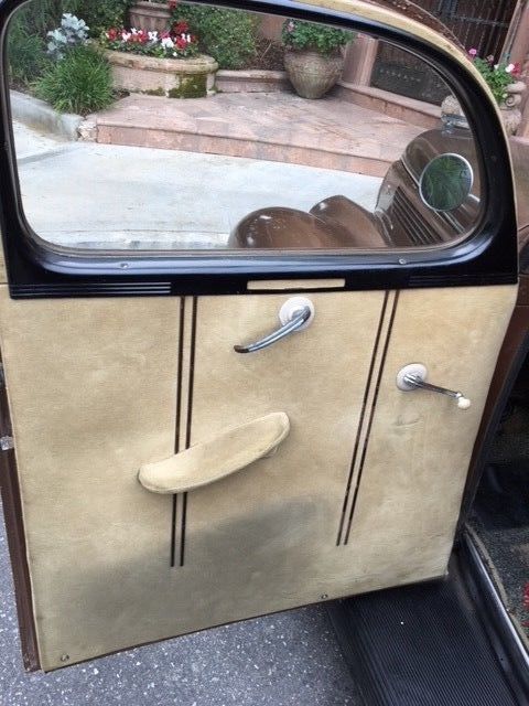 1938 Ford Model 81A De Luxe Sedan - photo 11