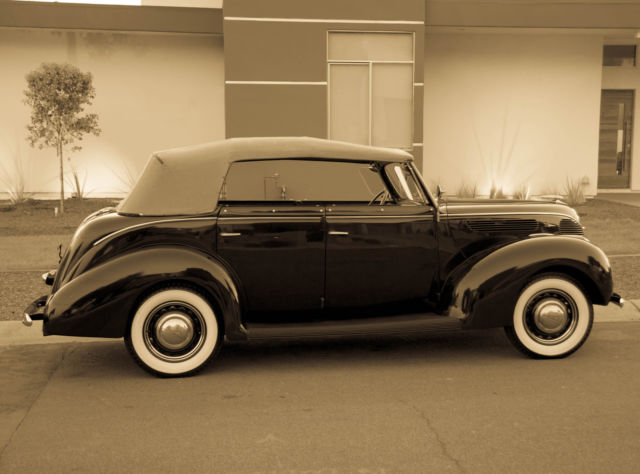 1938 Ford Phaeton Convertible - photo 9