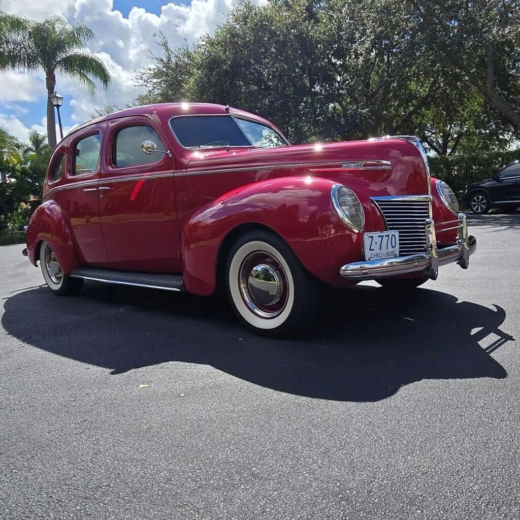 1939 Mercury 8 Town Sedan Resto Mod - photo 2