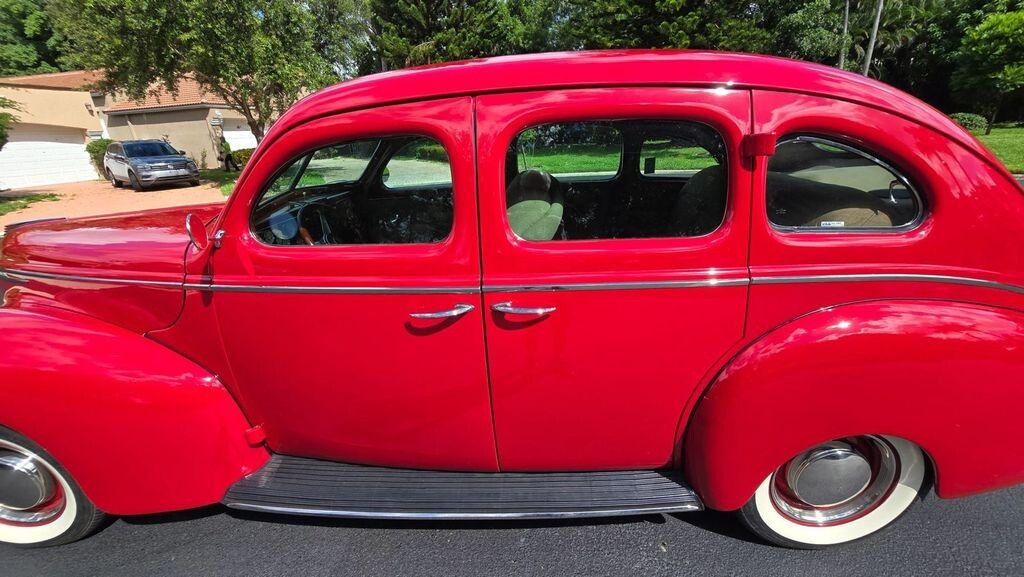 1939 Mercury 8 Town Sedan Resto Mod - photo 4