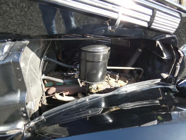 1938 Packard 200 Sedan - photo 12