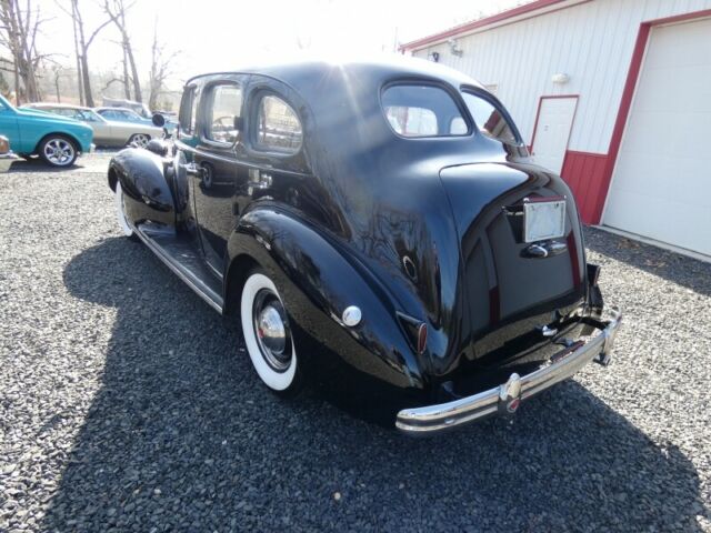 1938 Packard Model 1701 Sedan - photo 5