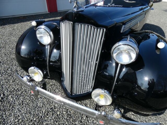 1938 Packard Model 1701 Sedan - photo 6