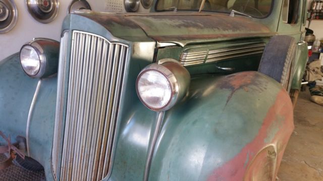 1938 Packard 4 dr touring sedan Original Chrome! - photo 2
