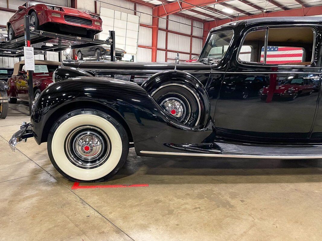 1938 Packard Super 8 Formal Sedan - photo 2