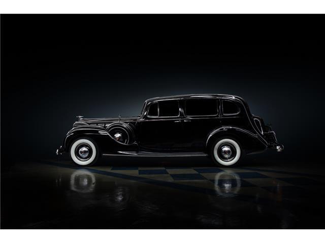 1938 Packard Touring Sedan - photo 2