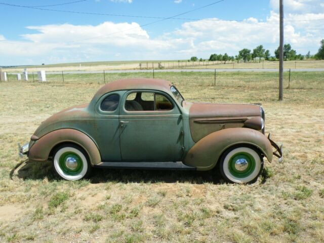 1938 Plymouth P6DLX Coupe 1938 Plymouth P6 DLX DLX
