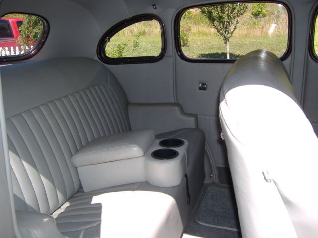 1938 Plymouth Sedan - photo 6