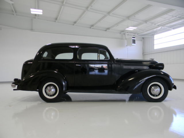 1938 Pontiac Chief 2 door Sedan - photo 4