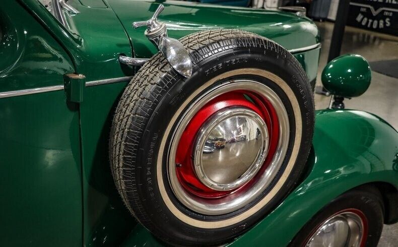 1938 Studebaker Coupe Express K5 and 8A-W3 State Commander - photo 10