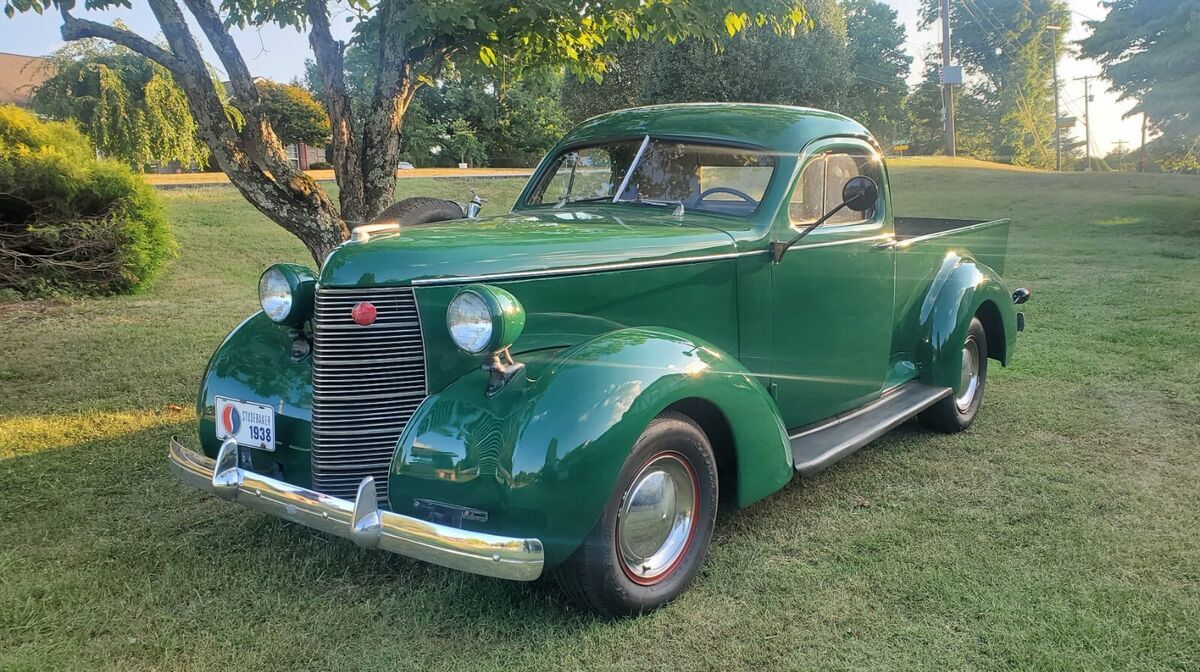 1938 Studebaker Coupe Express K5 and 8A-W3 State Commander - photo 12
