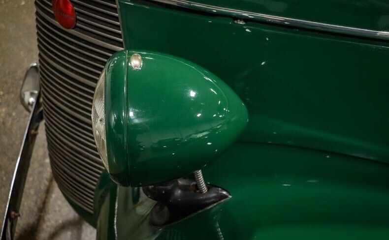 1938 Studebaker Coupe Express K5 and 8A-W3 State Commander - photo 13