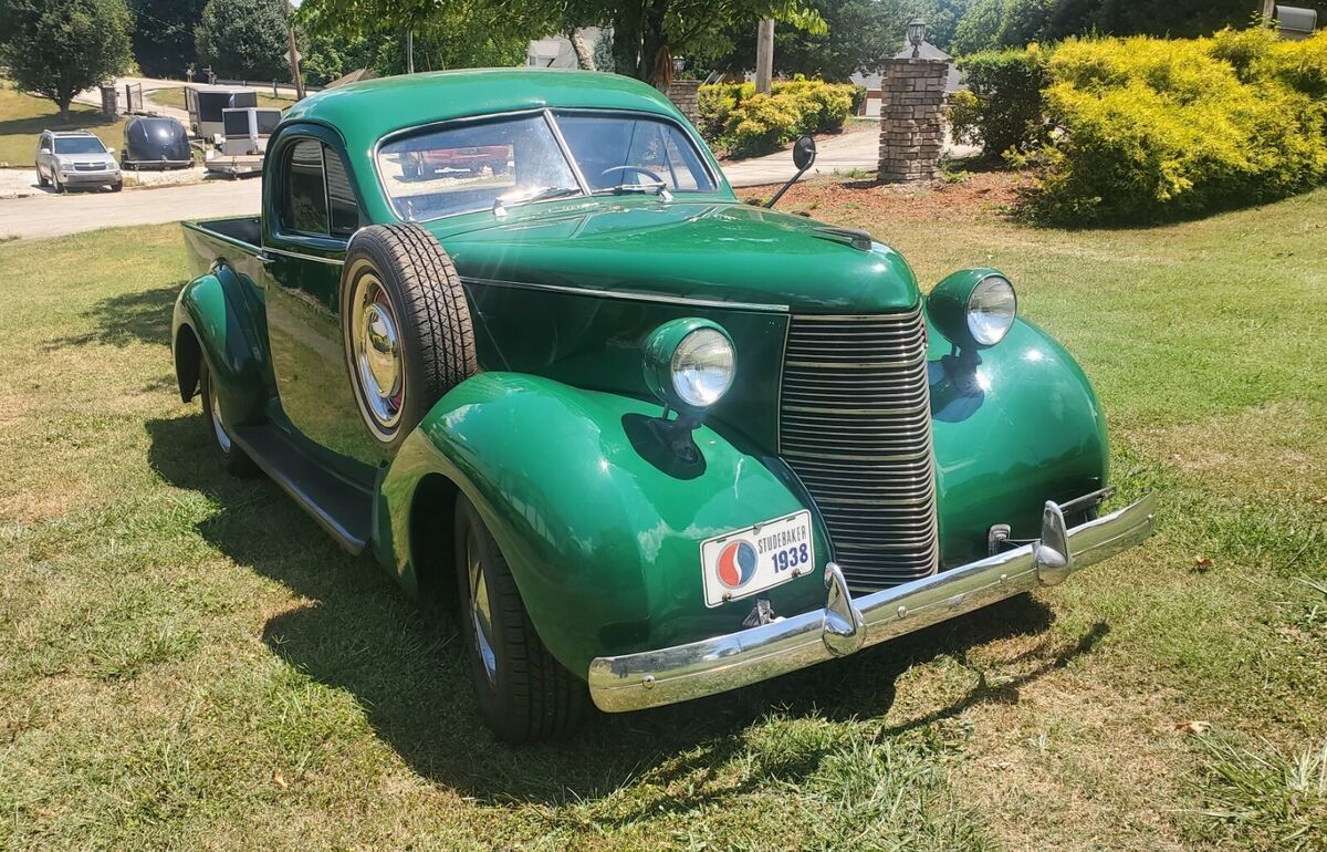 1938 Studebaker Coupe Express K5 and 8A-W3 State Commander - photo 2