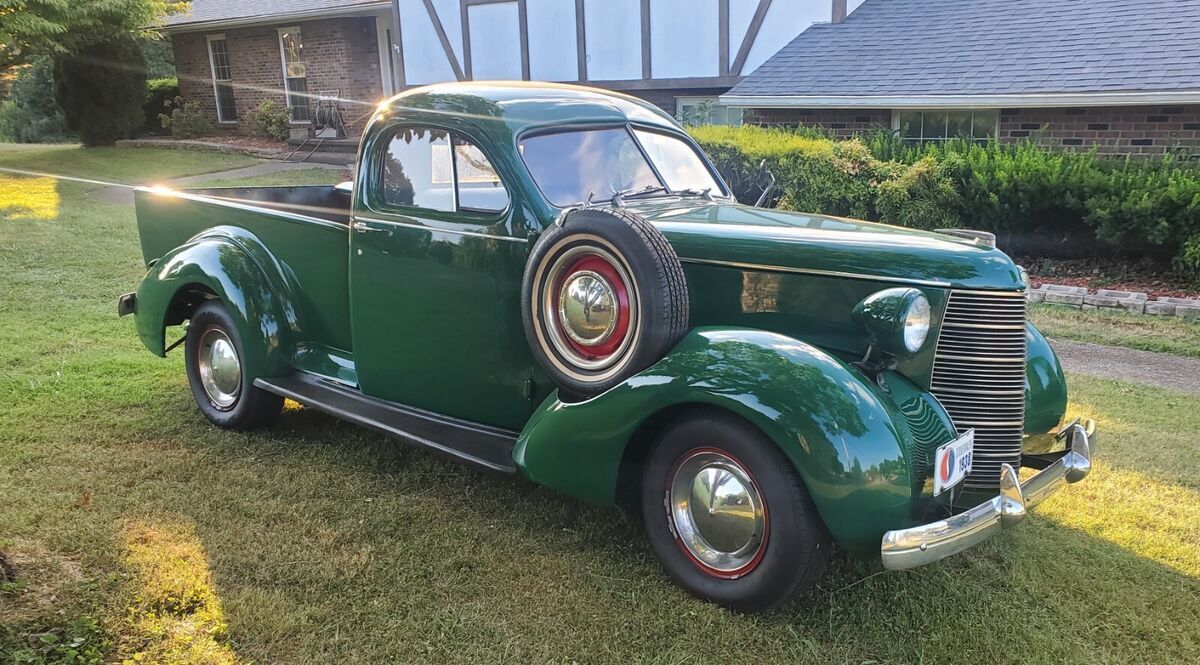 1938 Studebaker Coupe Express K5 and 8A-W3 State Commander - photo 3