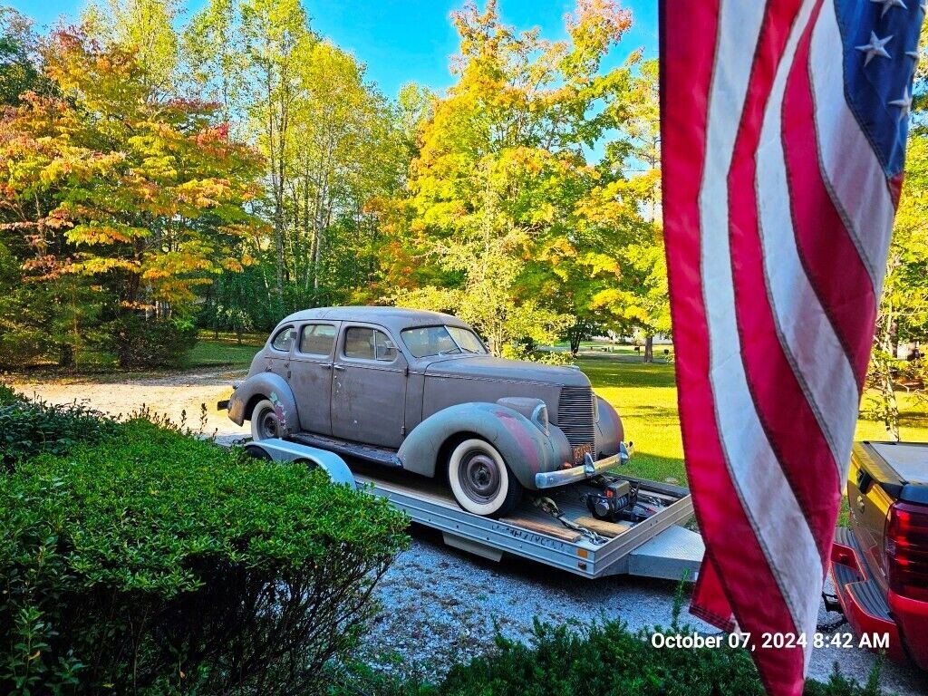 1938 Studebaker Coupe Express K5 and 8A-W3 State Commander - photo 4