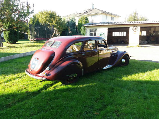 1939 Peugeot 402 - photo 2