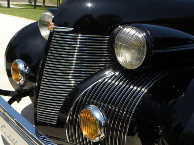 1939 Cadillac 60 Special Sedan - photo 12