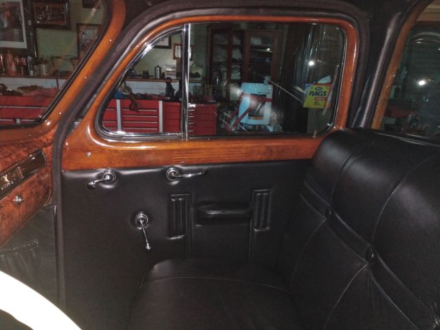1939 Cadillac 9033 V-16 Limousine - photo 8