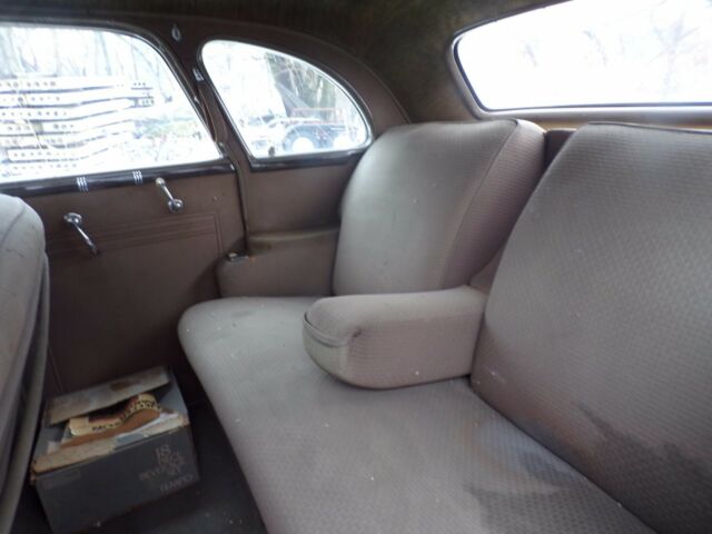 1939 Cadillac LaSalle Series Sedan 4-Door - photo 12
