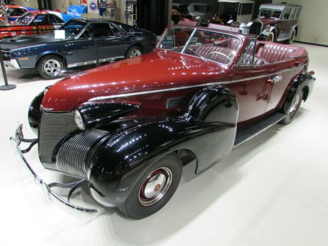 1939 CADILLAC SERIES 61 4DR CONVERTIBLE / OUT OF A MUSEUM / ONLY 5,913 PRODUCED 1939 Cadillac Series 61 SERIES 61 CONVERTIBLE