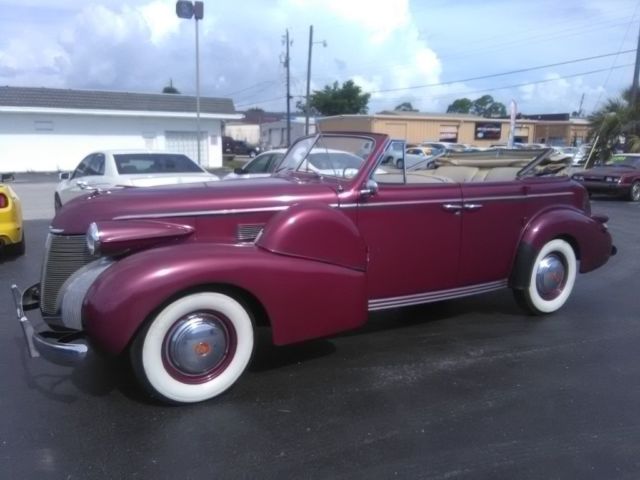 1939 Cadillac Series 61 Convertible Sedan - photo 2