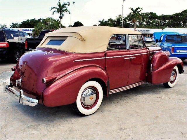 1939 Cadillac Series 61 Convertible Sedan - photo 8