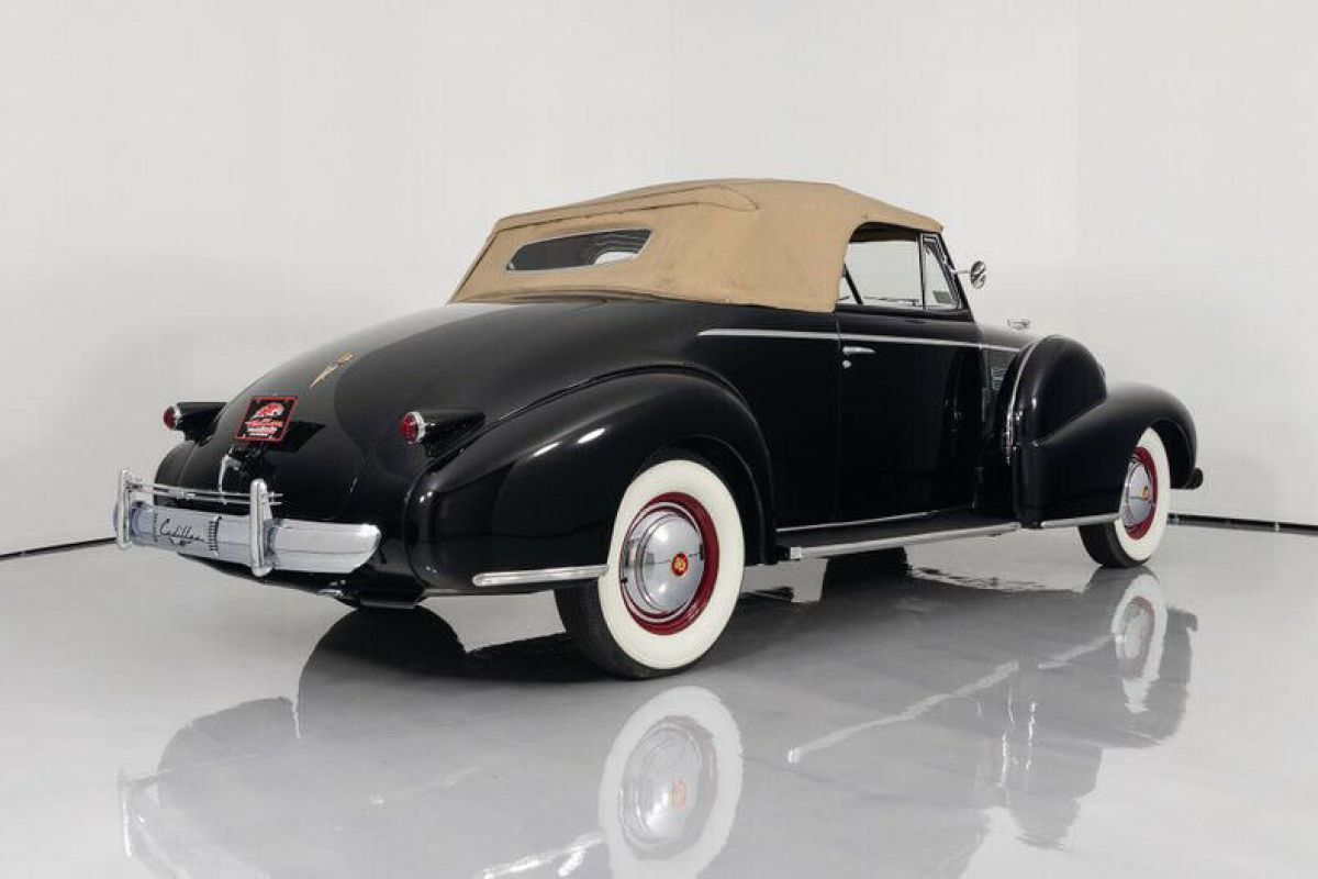 1939 Cadillac Series 61 Series 61 Convertible - photo 10