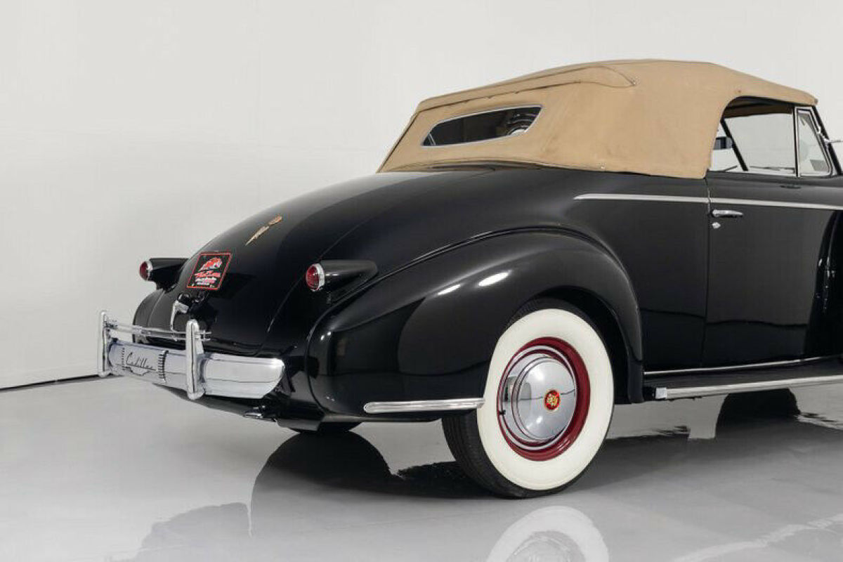 1939 Cadillac Series 61 Series 61 Convertible - photo 11