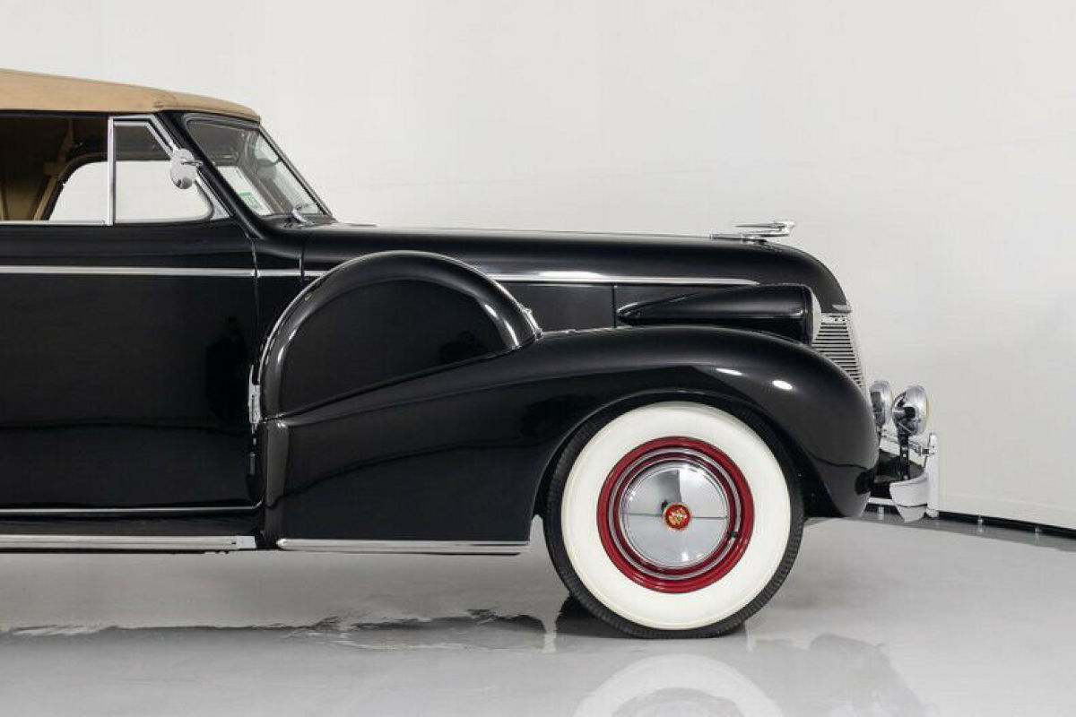 1939 Cadillac Series 61 Series 61 Convertible - photo 13