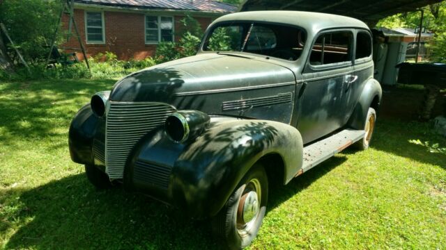 1939 Chevrolet 2 Door sedan - photo 2