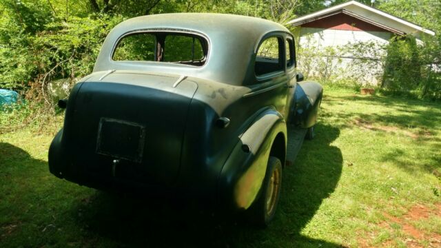 1939 Chevrolet 2 Door sedan - photo 3