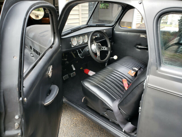 1939 Chevrolet Chevy Business Coupe - photo 2