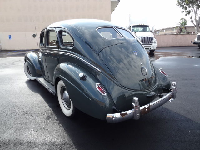 1939 Chrysler Royal Windsor Royal C22 Sedan - photo 4