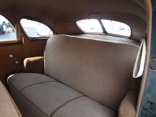 1939 Chrysler Royal Windsor Royal C22 Sedan - photo 9