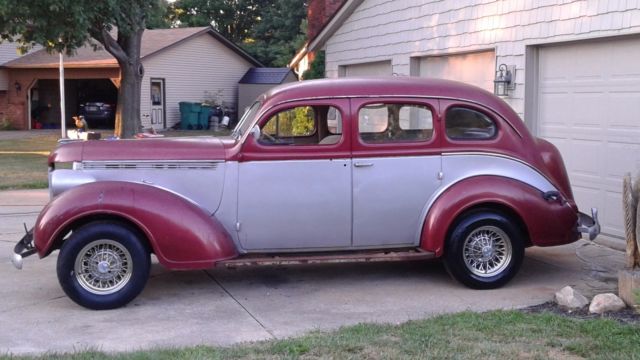 1939 DeSoto humpback sedan touring - photo 2