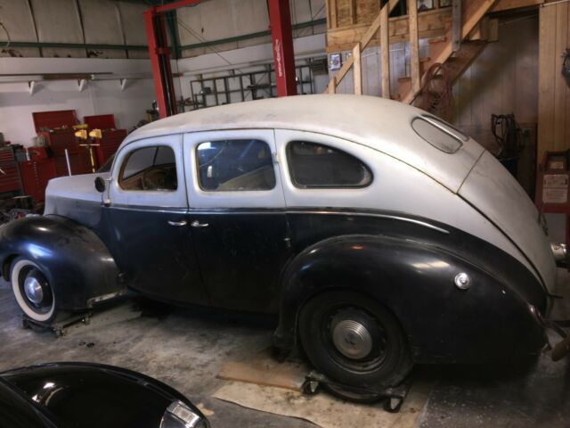 1939 Ford 4 Door Sedan 1939 Ford Sedan Deluxe