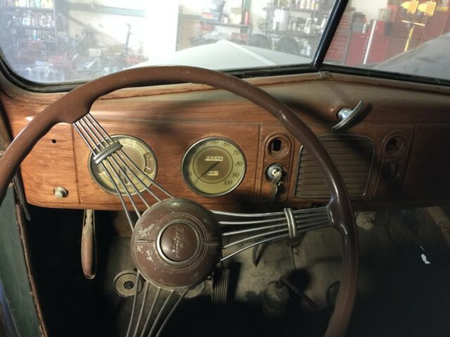1939 Ford Sedan Deluxe - photo 7