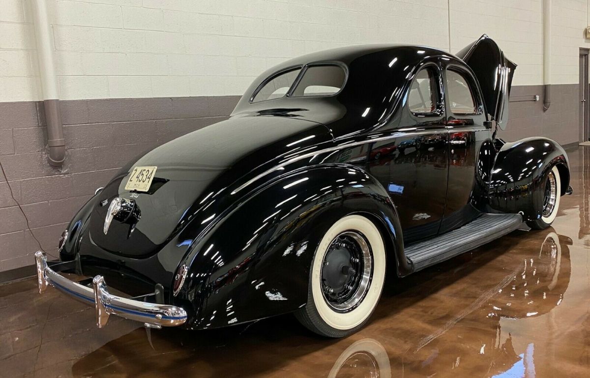 1939 Ford Deluxe - photo 4