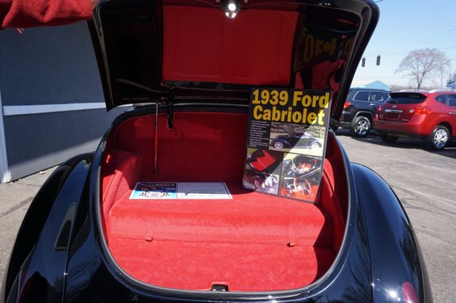 1939 Ford Cabriolet - photo 10