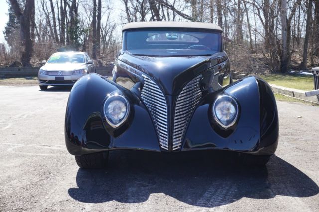 1939 Ford Cabriolet - photo 3