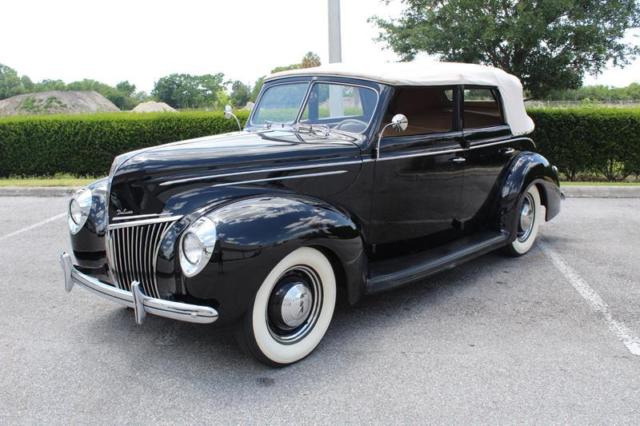 1939 Ford Cabrolet Deluxe - photo 9