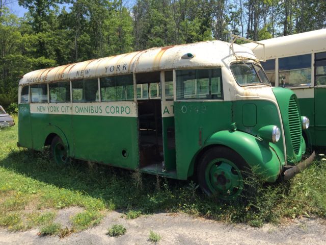 1939 Ford School Bus - photo 2