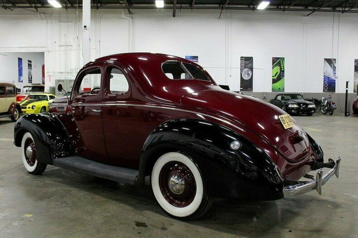 1939 Ford Coupe - photo 3