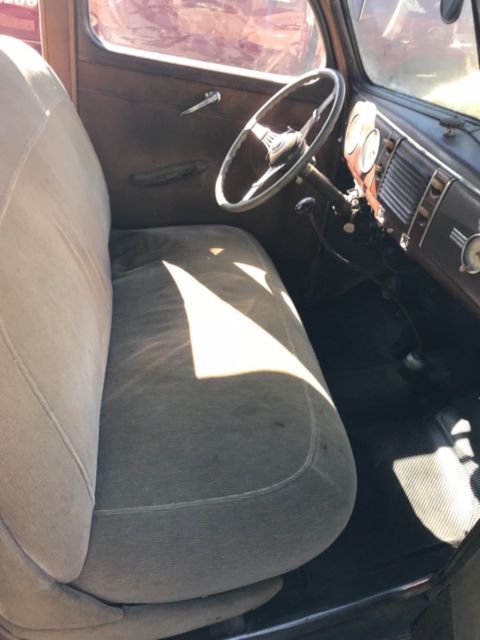 1939 Ford Deluxe 4 Door sedan - photo 11