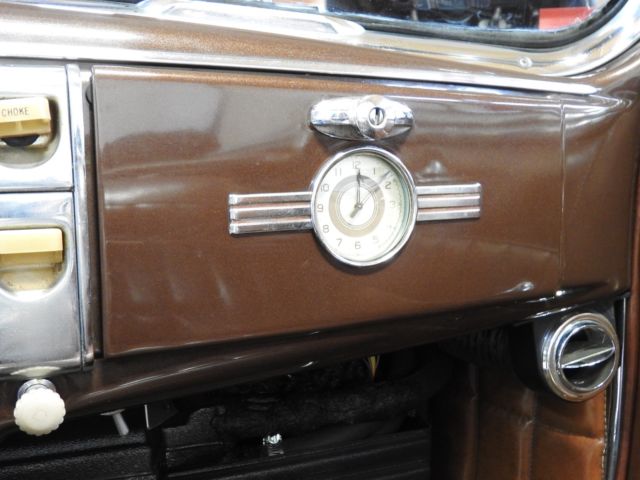 1939 Ford Deluxe Convertible Sedan - photo 12