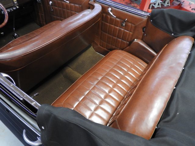 1939 Ford Deluxe Convertible Sedan - photo 13