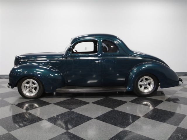 1939 Ford Deluxe Coupe - photo 2